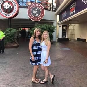 Meet your Posher, Hillary